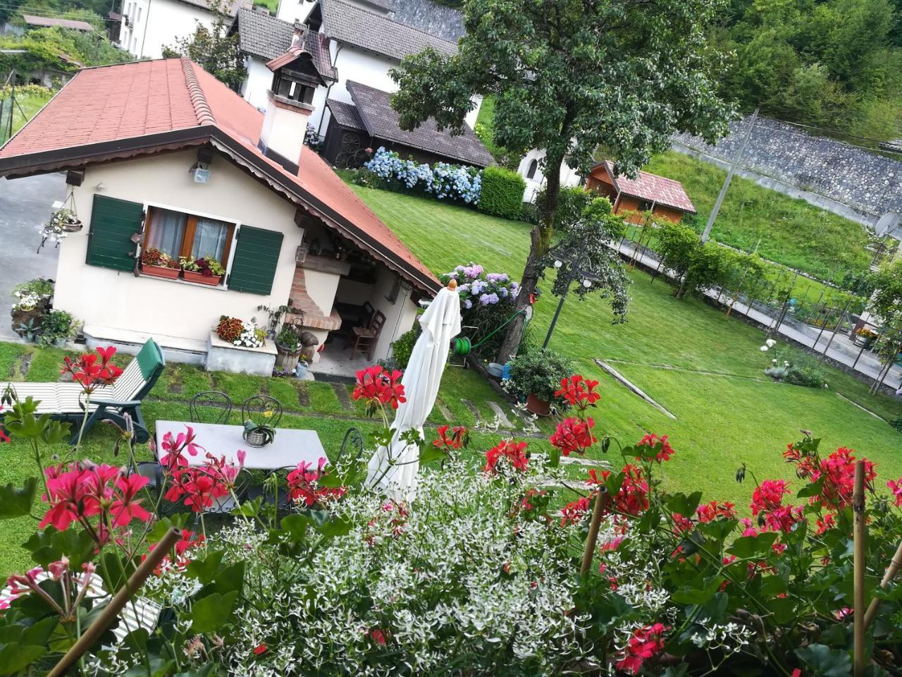 B&B Oltra Lamon Exterior photo